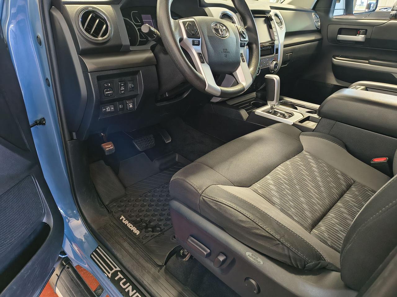 2020 Toyota Tundra TRD OFF ROAD Photo0