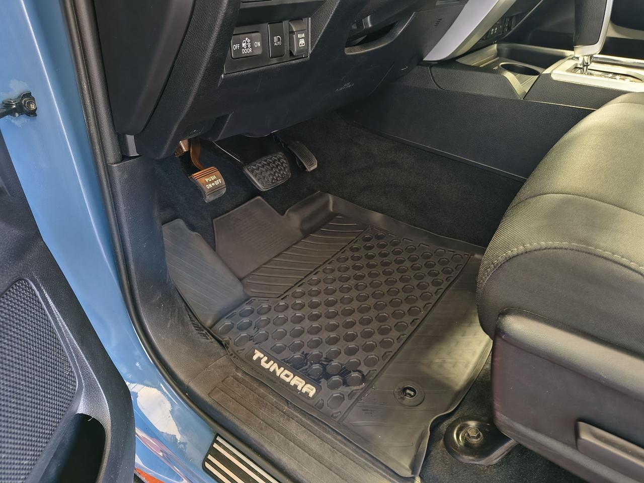 2020 Toyota Tundra TRD OFF ROAD Photo0