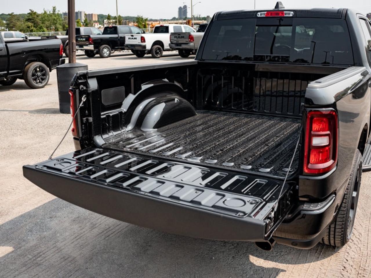 2026 RAM 1500 Express Photo
