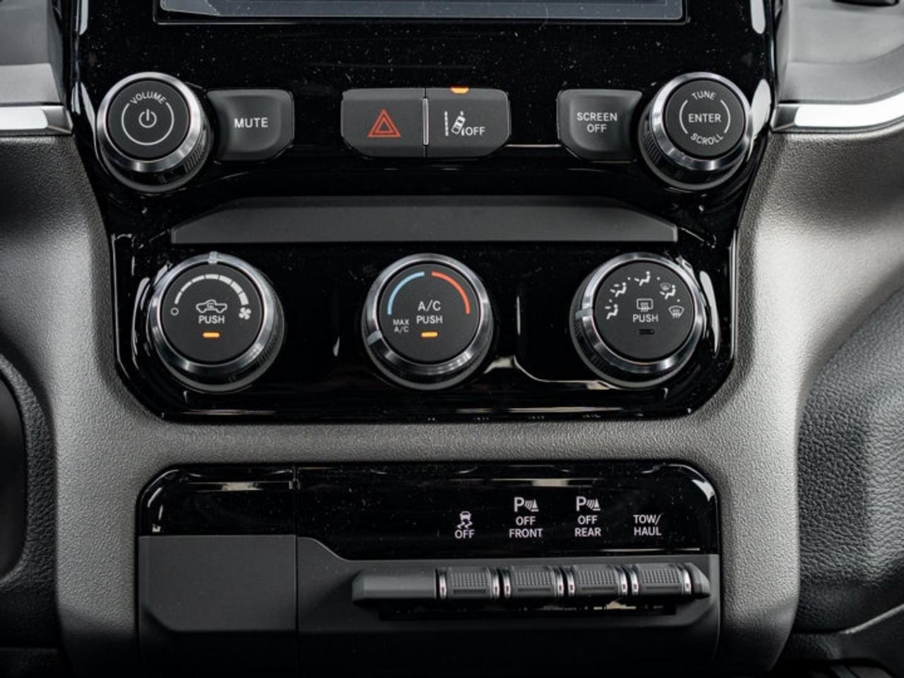 2026 RAM 1500 Express Photo