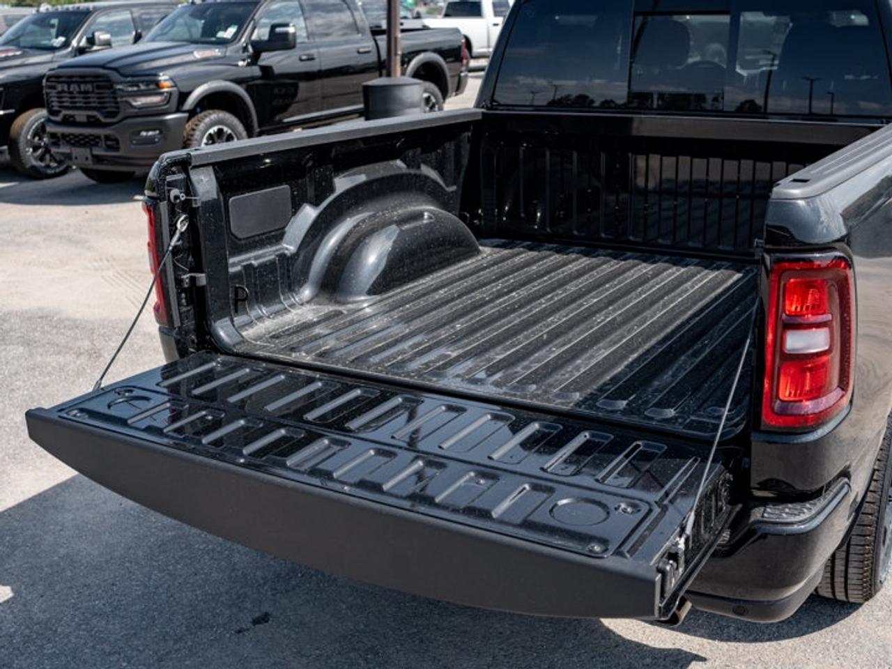 2026 RAM 1500 Express Photo