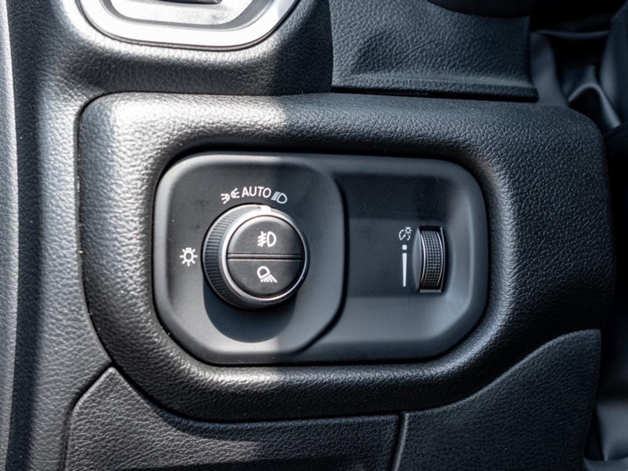2026 RAM 1500 Express Photo