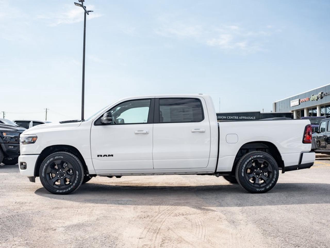 2026 RAM 1500 SPORT Photo4