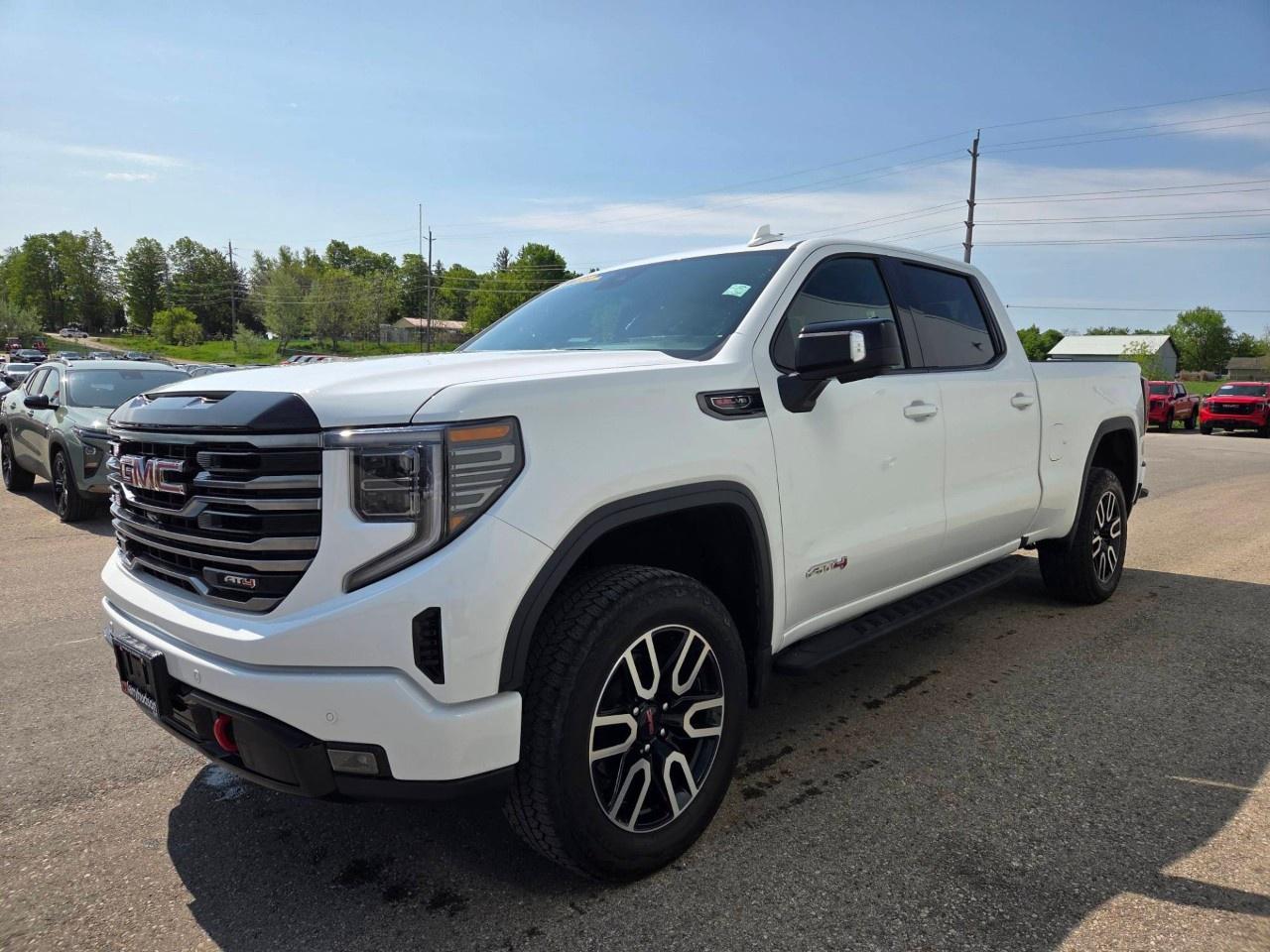 2025 GMC Sierra 1500 Crew Cab Standard Box 4-Wheel Drive AT4 Photo