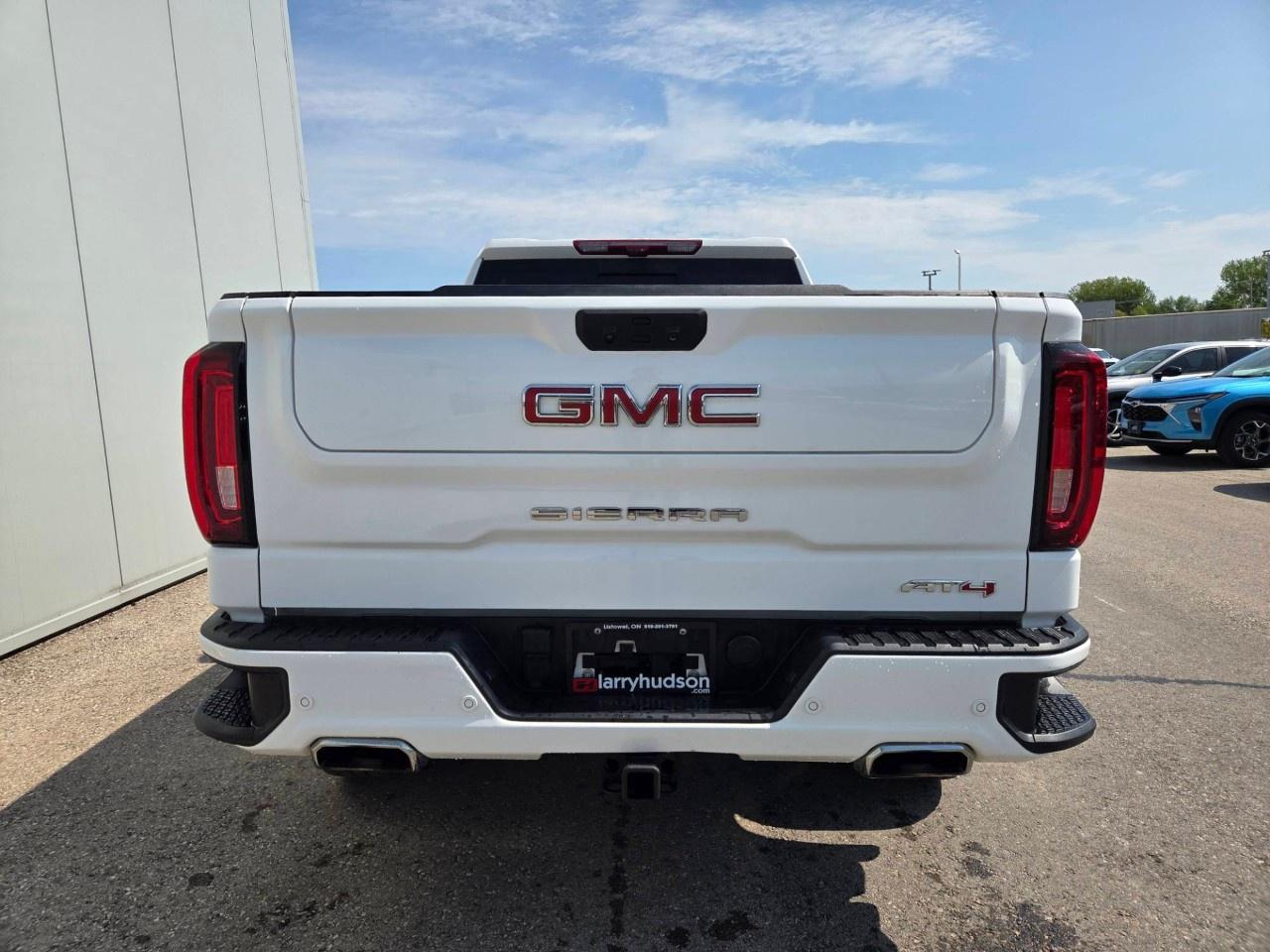 2025 GMC Sierra 1500 Crew Cab Standard Box 4-Wheel Drive AT4 Photo
