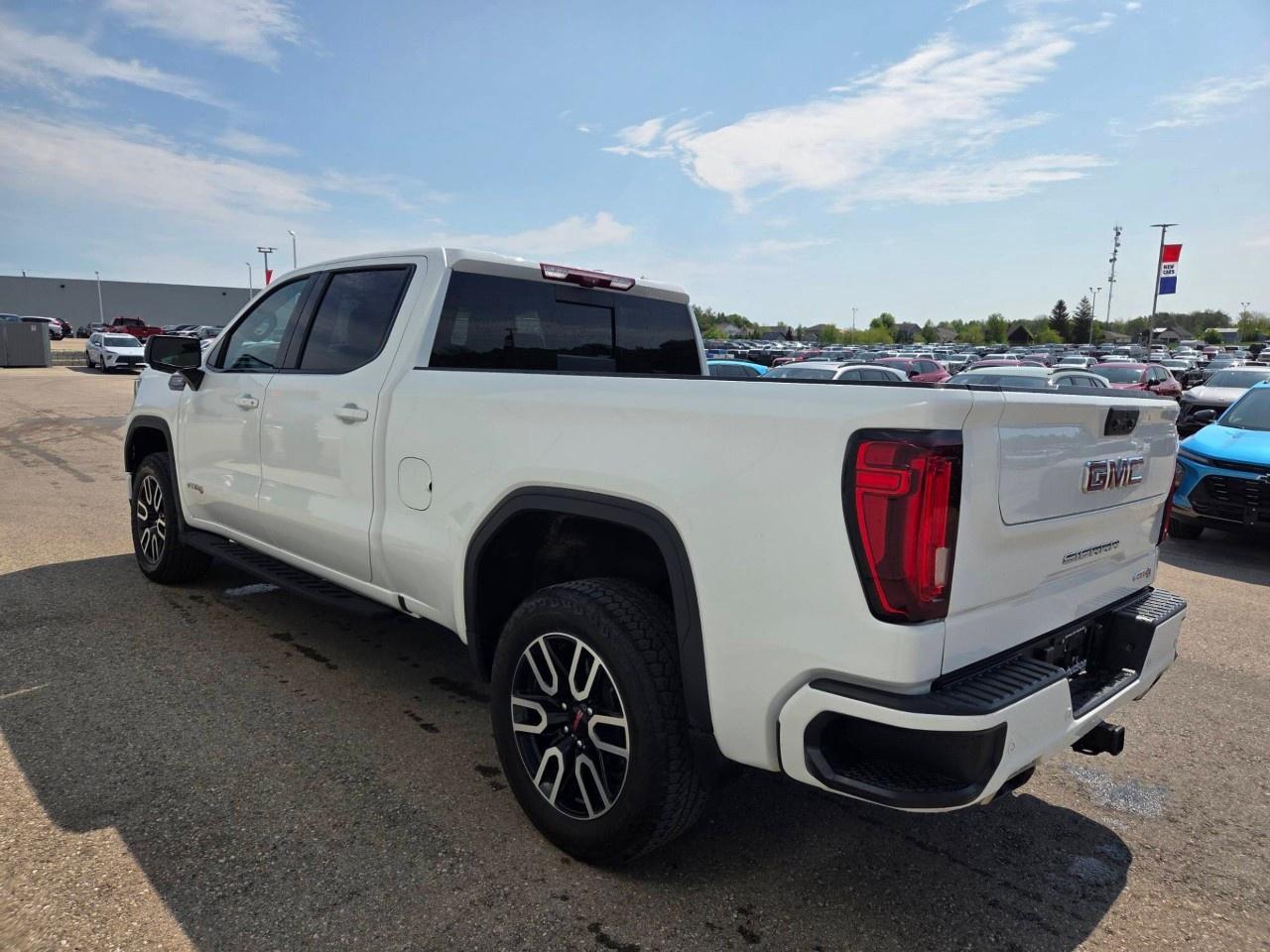 2025 GMC Sierra 1500 Crew Cab Standard Box 4-Wheel Drive AT4 Photo