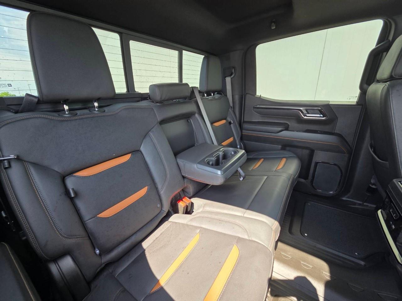 2025 GMC Sierra 1500 Crew Cab Standard Box 4-Wheel Drive AT4 Photo