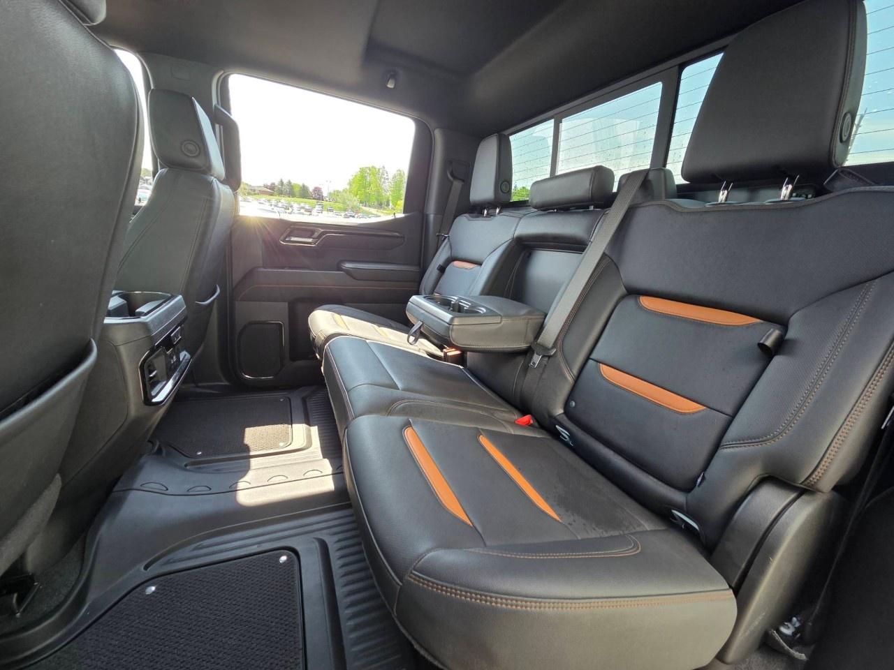 2025 GMC Sierra 1500 Crew Cab Standard Box 4-Wheel Drive AT4 Photo