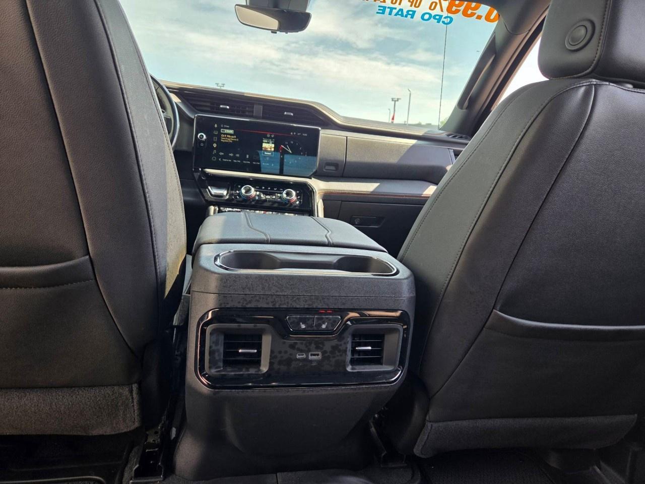 2025 GMC Sierra 1500 Crew Cab Standard Box 4-Wheel Drive AT4 Photo