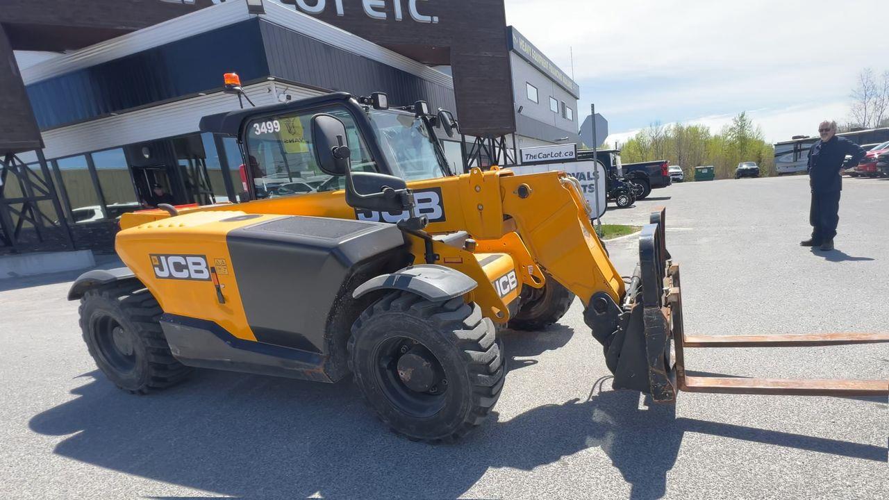 2023 JCB 505-20 TC TELEHANDLER, LIFT CAPACITY OF 5,500 LBS (2,500 KG)!! Photo