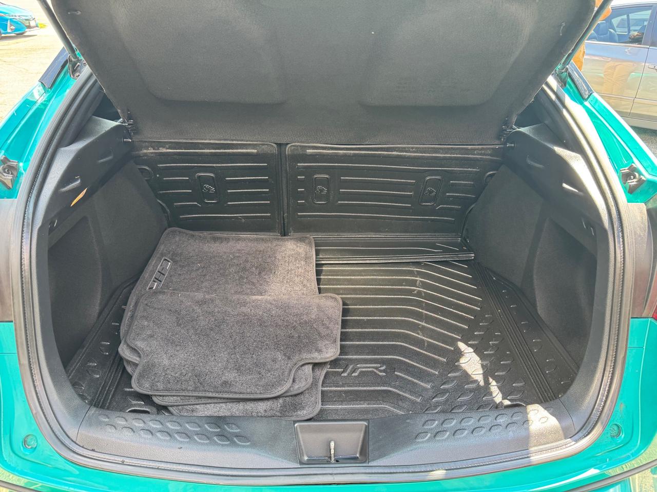 2018 Toyota C-HR XLE Accident Free | Two Tone | Backup Camera | Heated Seats Photo