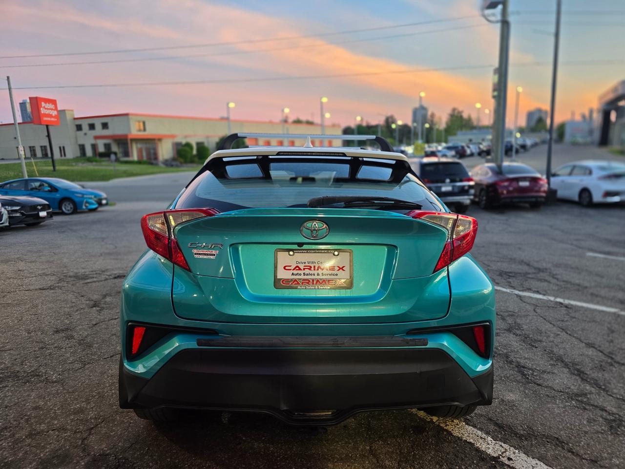 2018 Toyota C-HR XLE Accident Free | Two Tone | Backup Camera | Heated Seats Photo