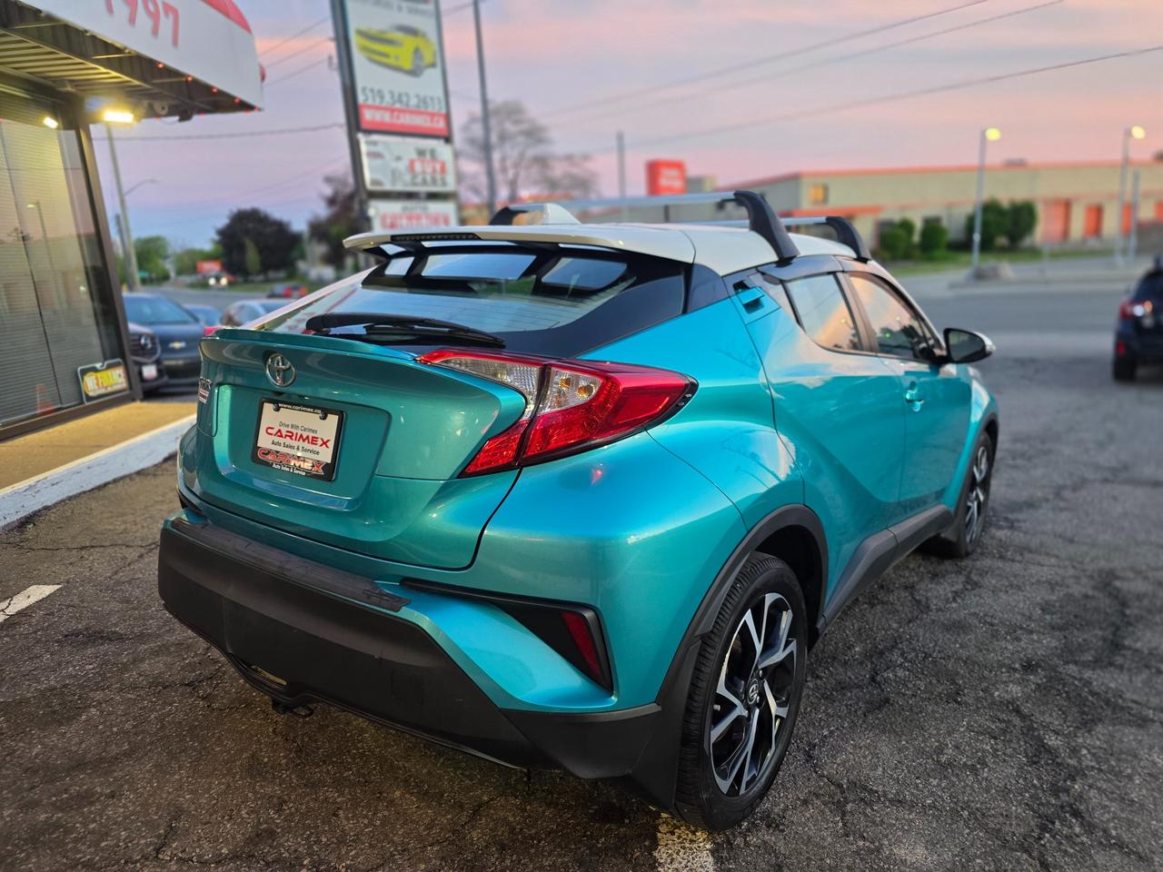 2018 Toyota C-HR XLE Accident Free | Two Tone | Backup Camera | Heated Seats Photo