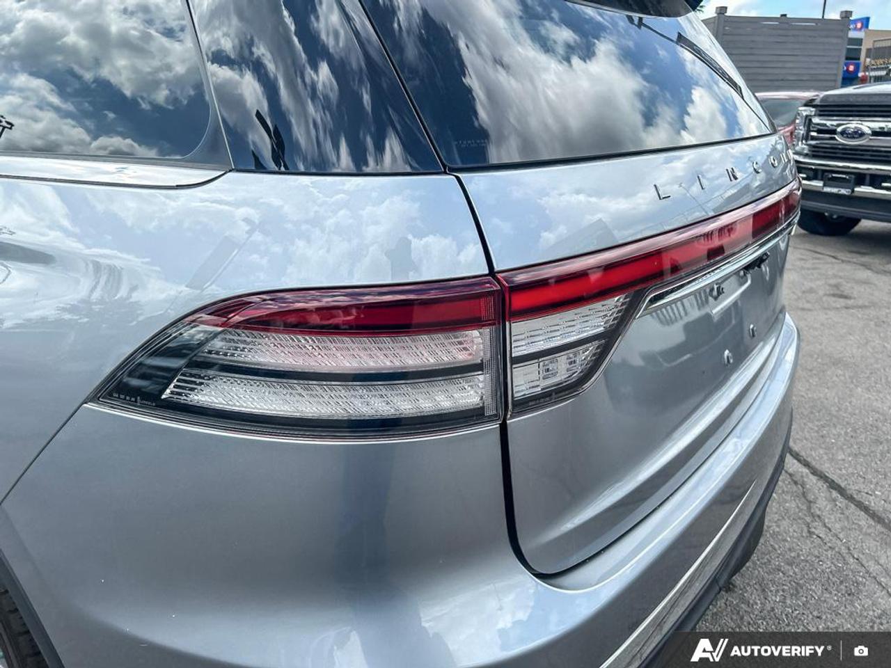 2020 Lincoln Aviator Reserve MOONROOF | ELEMENTS PKG | NO ACCIDENTS | DYNAMIC H Photo