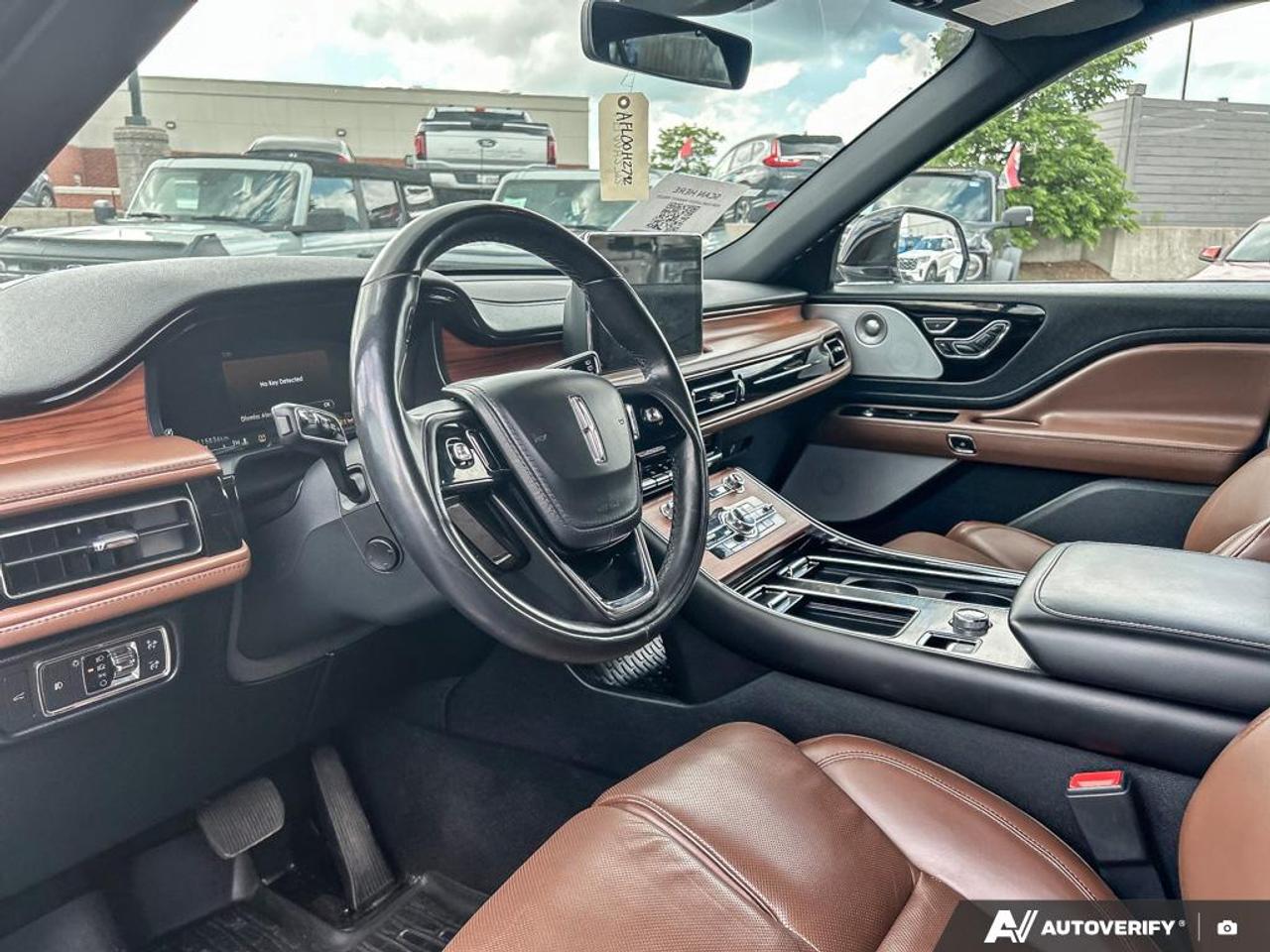 2020 Lincoln Aviator Reserve MOONROOF | ELEMENTS PKG | NO ACCIDENTS | DYNAMIC H Photo