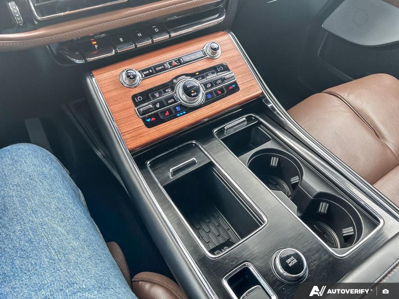 2020 Lincoln Aviator Reserve MOONROOF | ELEMENTS PKG | NO ACCIDENTS | DYNAMIC H Photo