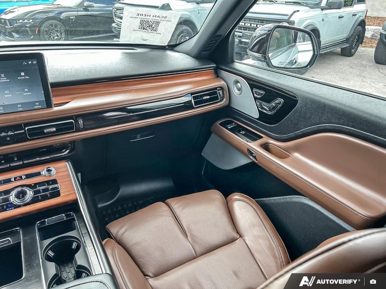 2020 Lincoln Aviator Reserve MOONROOF | ELEMENTS PKG | NO ACCIDENTS | DYNAMIC H Photo