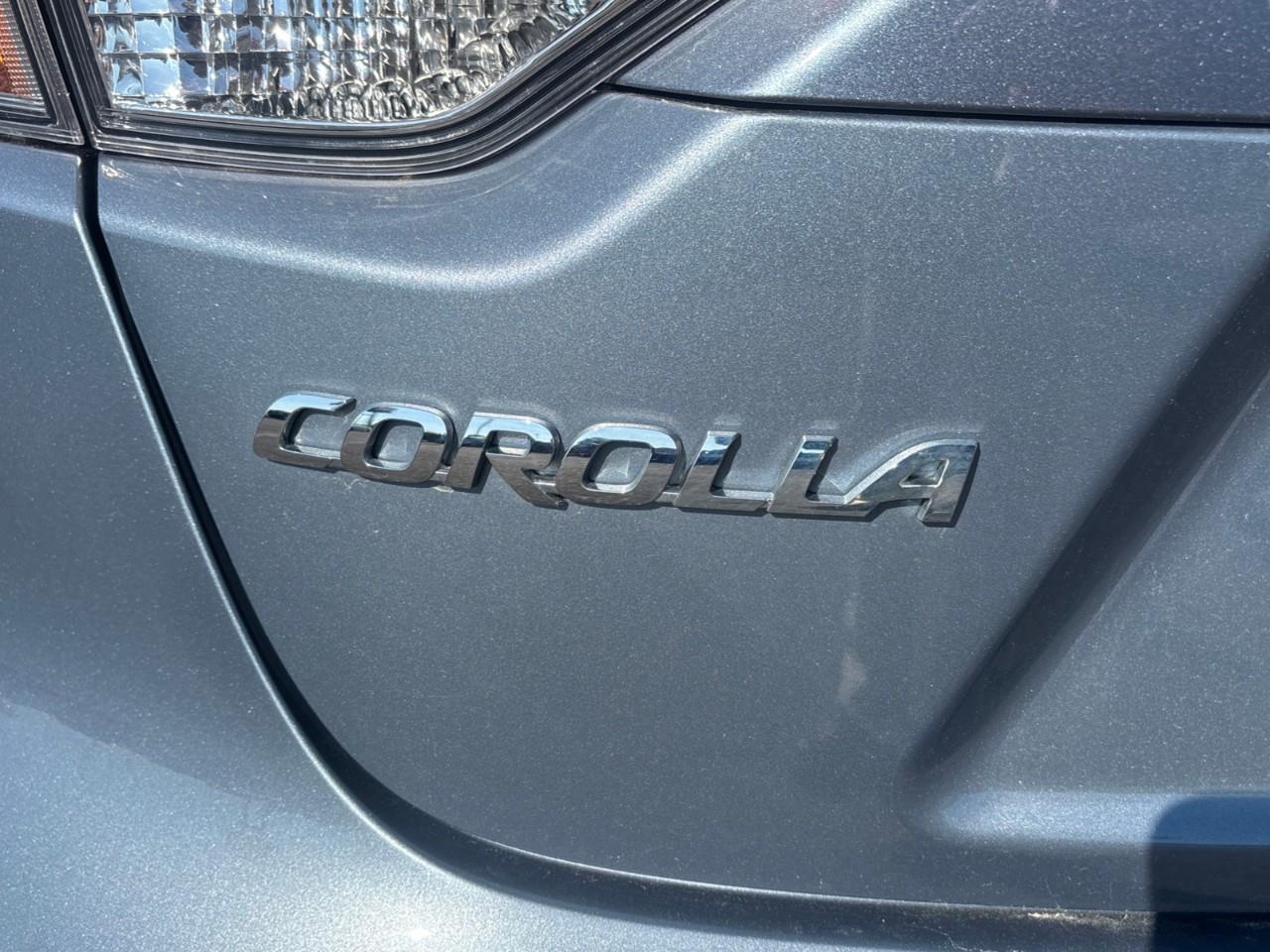 2020 Toyota Corolla SE Used Low Kilometer 5 Passenger Sedan with Heated Front Seats, Heated Steering wheel and a Sunroof Photo