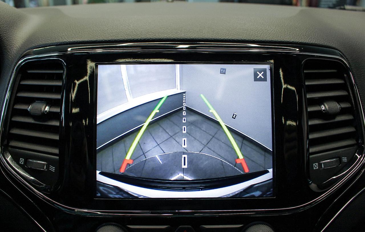 2020 Jeep Grand Cherokee Trailhawk HEATED/VENTILATED FRONT SEATS - NAVIGATION - REMOTE START Photo