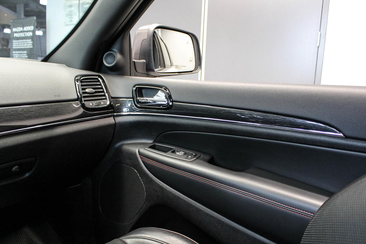 2020 Jeep Grand Cherokee Trailhawk HEATED/VENTILATED FRONT SEATS - NAVIGATION - REMOTE START Photo