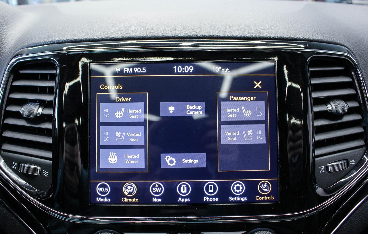 2020 Jeep Grand Cherokee Trailhawk HEATED/VENTILATED FRONT SEATS - NAVIGATION - REMOTE START Photo