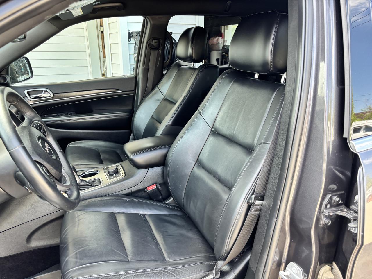 2018 Jeep Grand Cherokee Limited ** 4WD, BSM, NAV, HTD LEATH ** Photo