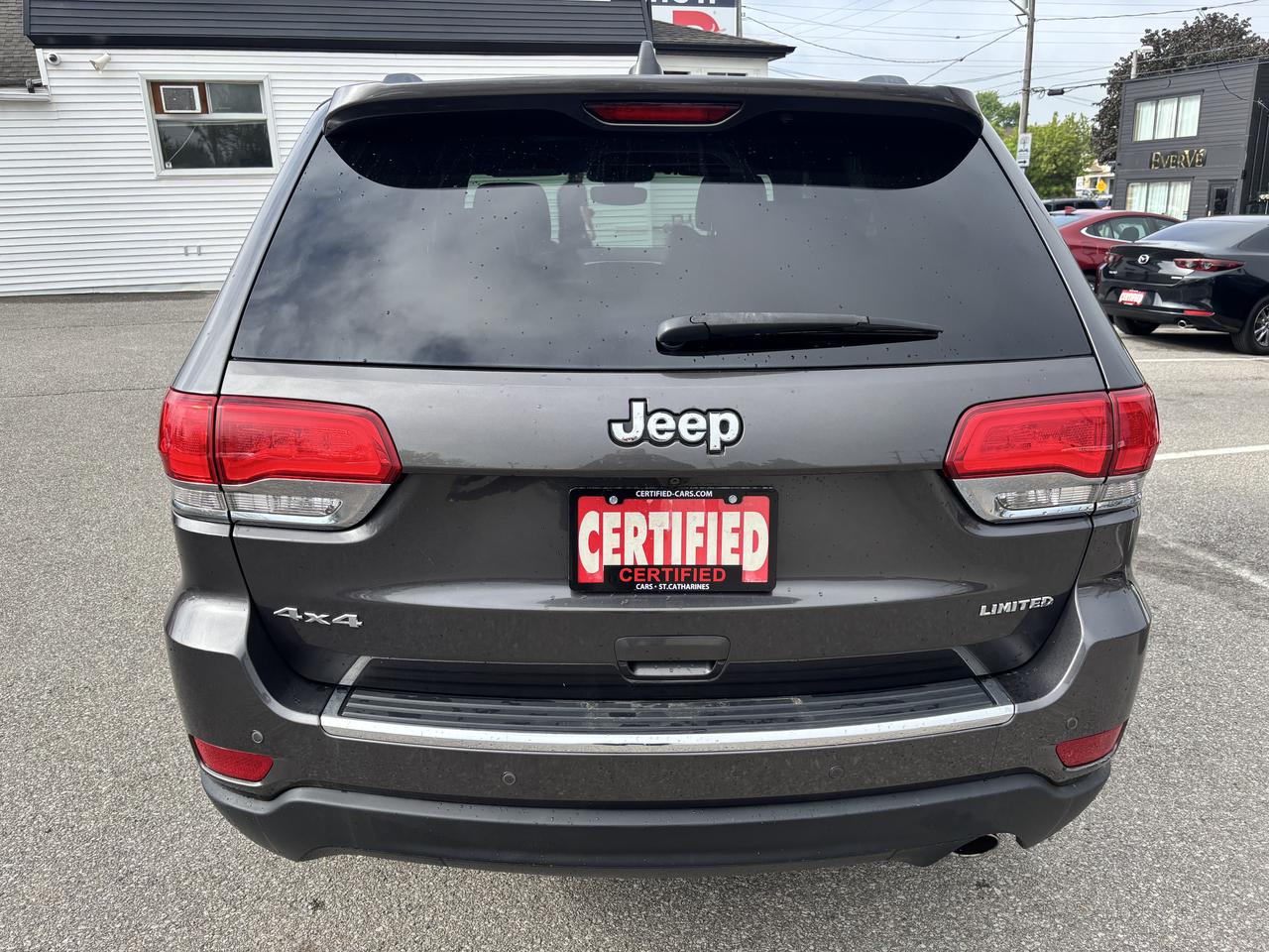 2018 Jeep Grand Cherokee Limited ** 4WD, BSM, NAV, HTD LEATH ** Photo