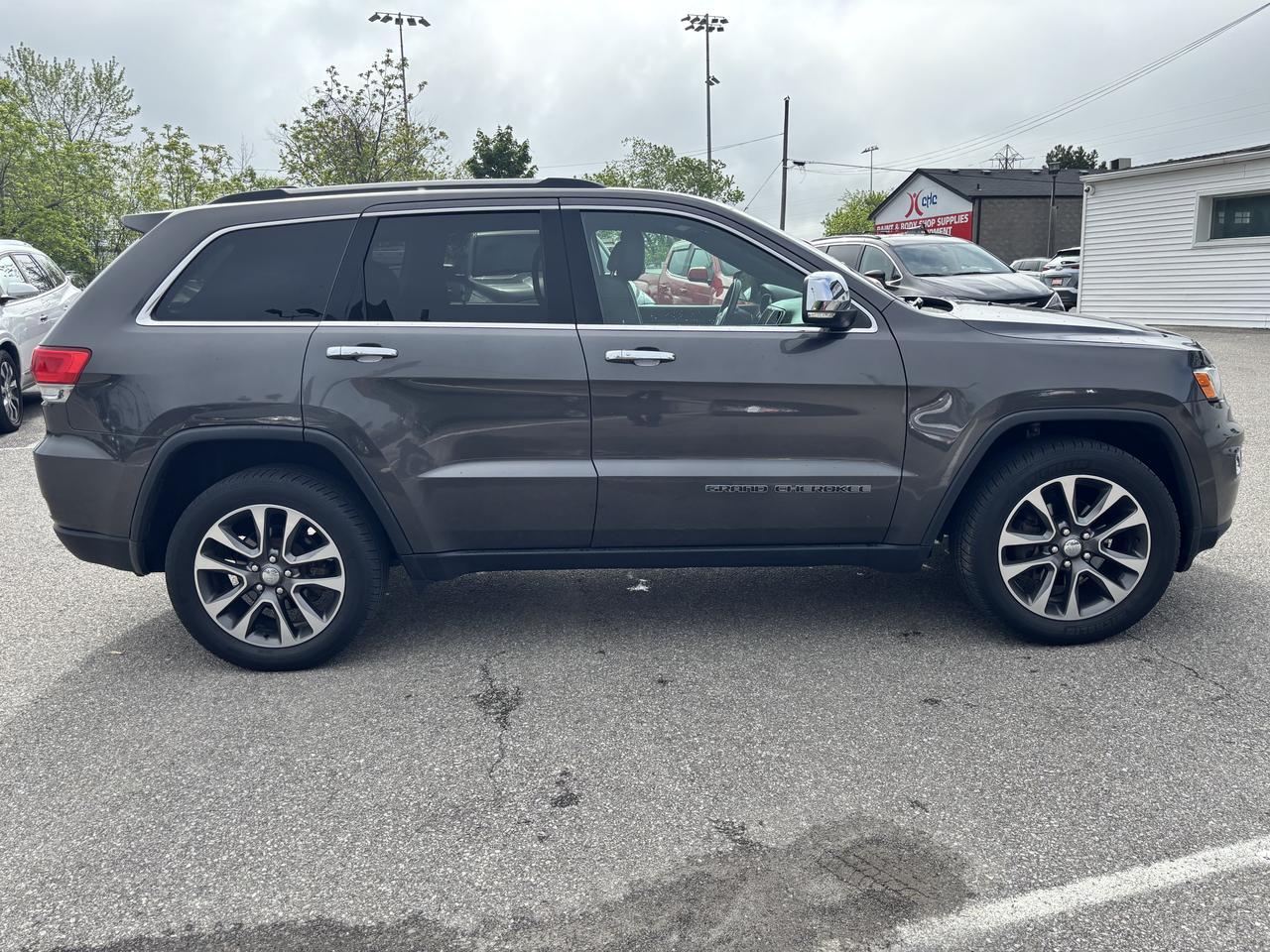 2018 Jeep Grand Cherokee Limited ** 4WD, BSM, NAV, HTD LEATH ** Photo