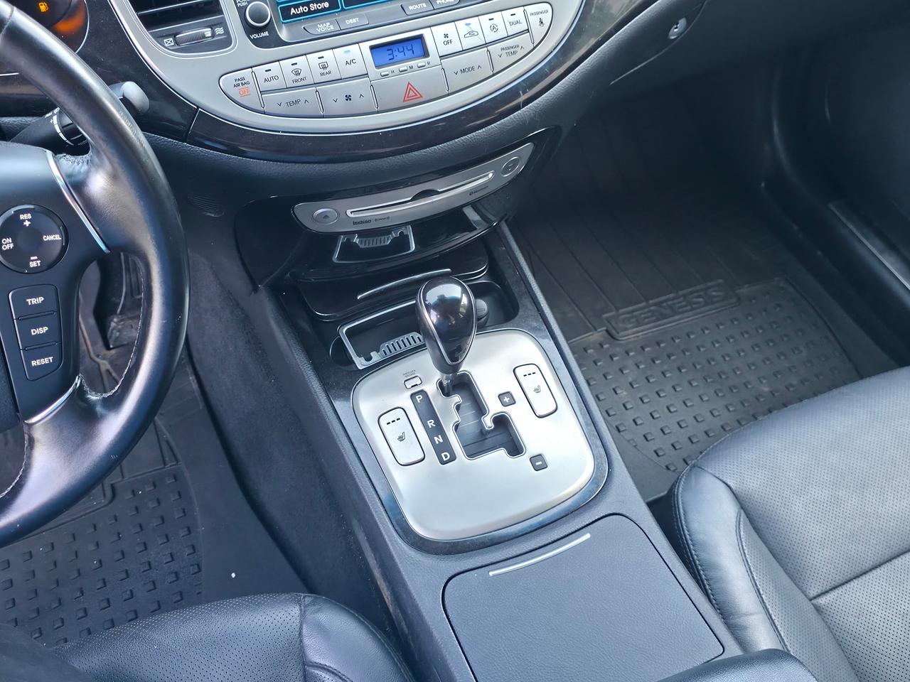 2012 Hyundai Genesis 4dr Sdn V6 w/Premium Pkg *GREAT SERVICE HISTORY* Photo