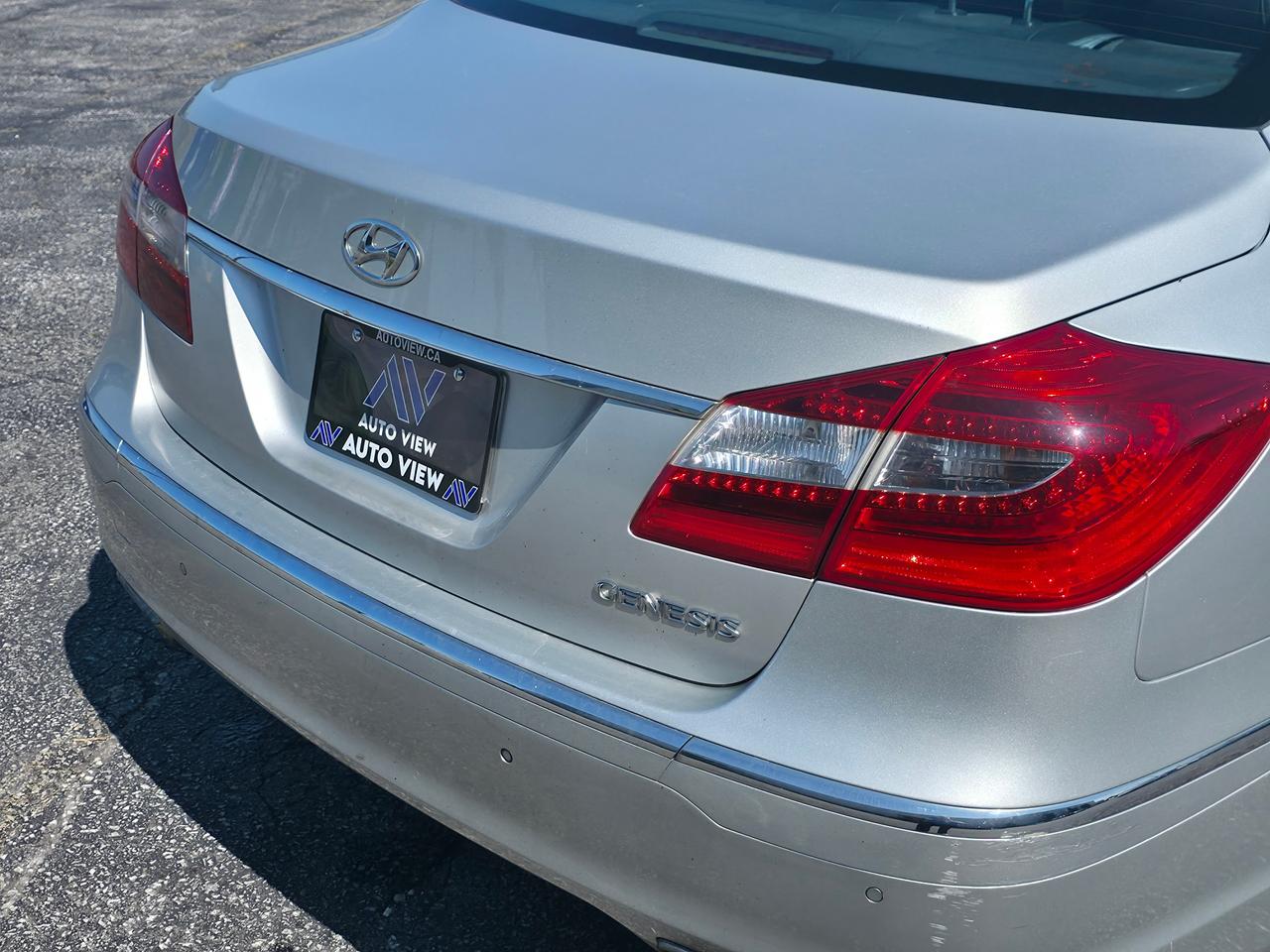 2012 Hyundai Genesis 4dr Sdn V6 w/Premium Pkg *GREAT SERVICE HISTORY* Photo