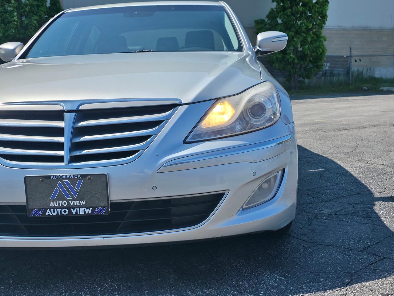 2012 Hyundai Genesis 4dr Sdn V6 w/Premium Pkg *GREAT SERVICE HISTORY* Photo