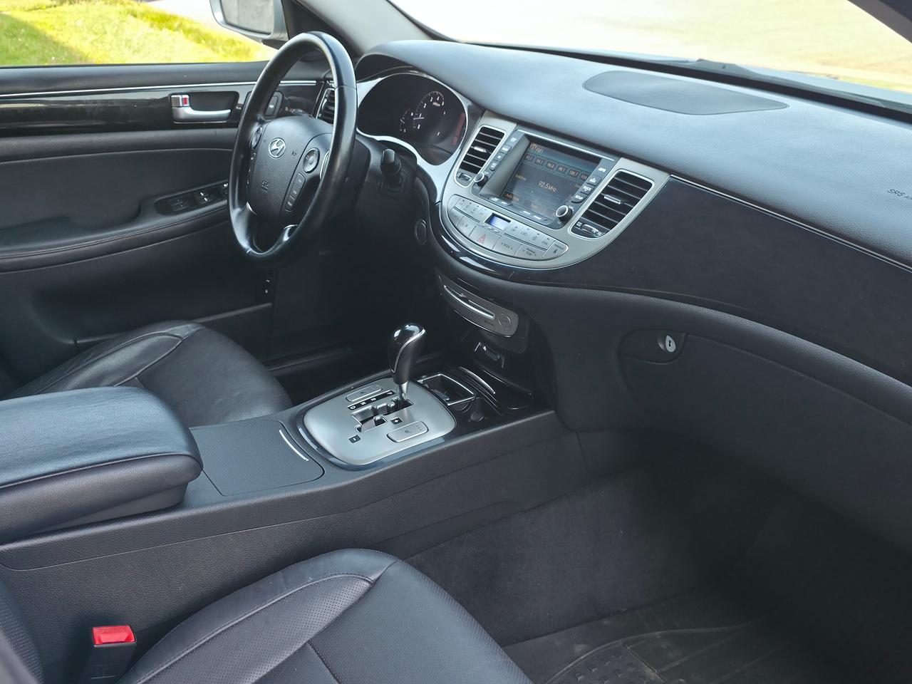 2012 Hyundai Genesis 4dr Sdn V6 w/Premium Pkg *GREAT SERVICE HISTORY* Photo