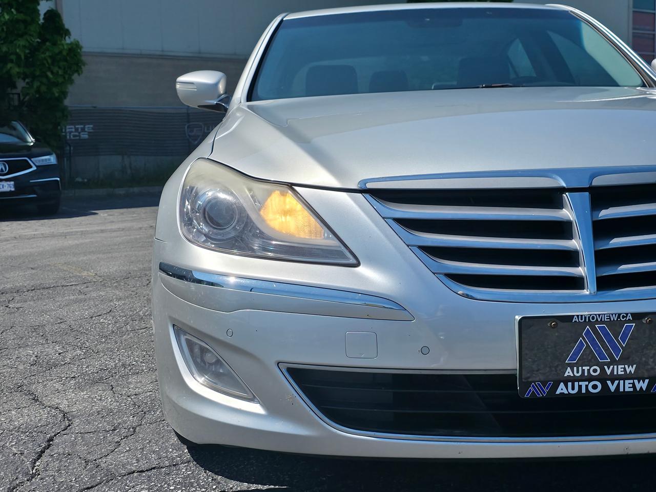 2012 Hyundai Genesis 4dr Sdn V6 w/Premium Pkg *GREAT SERVICE HISTORY* Photo