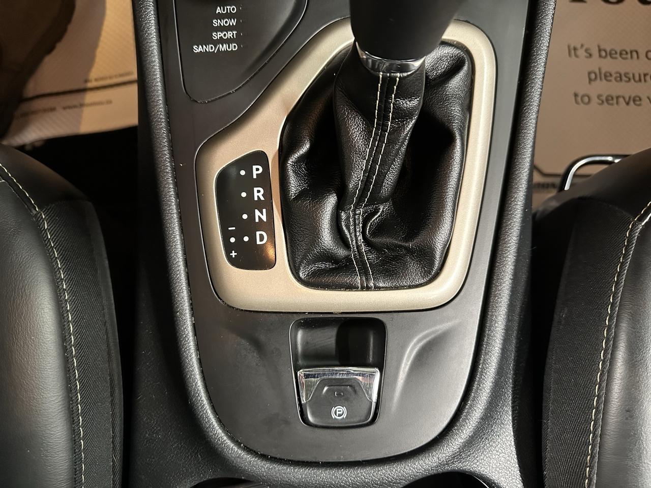 2016 Jeep Cherokee Limited | CLEAN CARFAX | LOW KMS | 3.2 L V6 Photo39