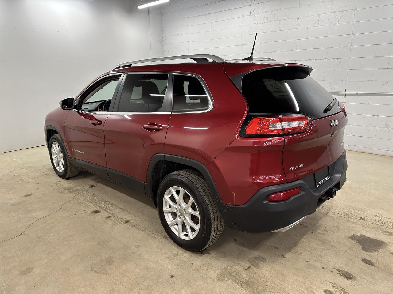 2016 Jeep Cherokee Limited | CLEAN CARFAX | LOW KMS | 3.2 L V6 Photo24