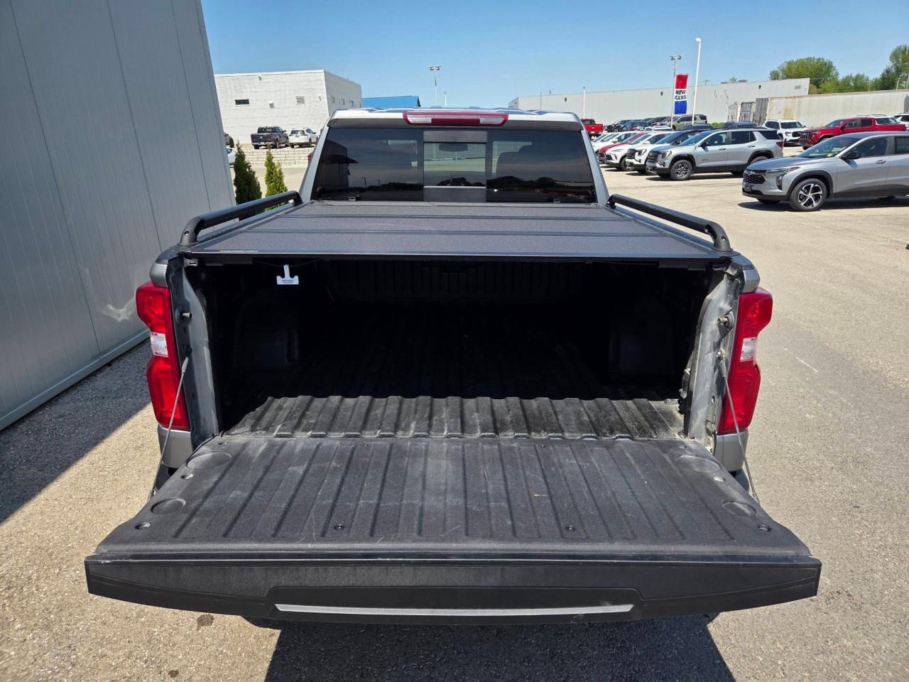 2025 Chevrolet Silverado 1500 Crew Cab Short Box 4-Wheel Drive RST Photo