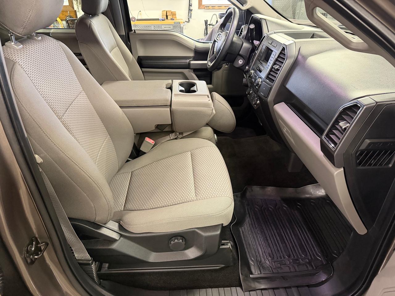 2018 Ford F-150 XLT 4WD SuperCrew 6.5' Box Photo