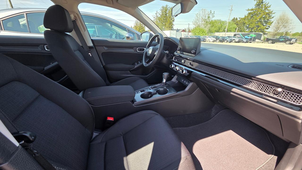2026 Honda Civic LX Photo4