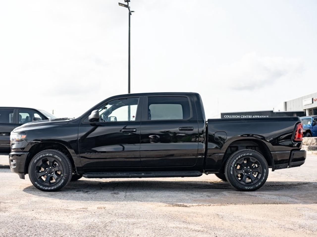 2026 RAM 1500 Express Photo