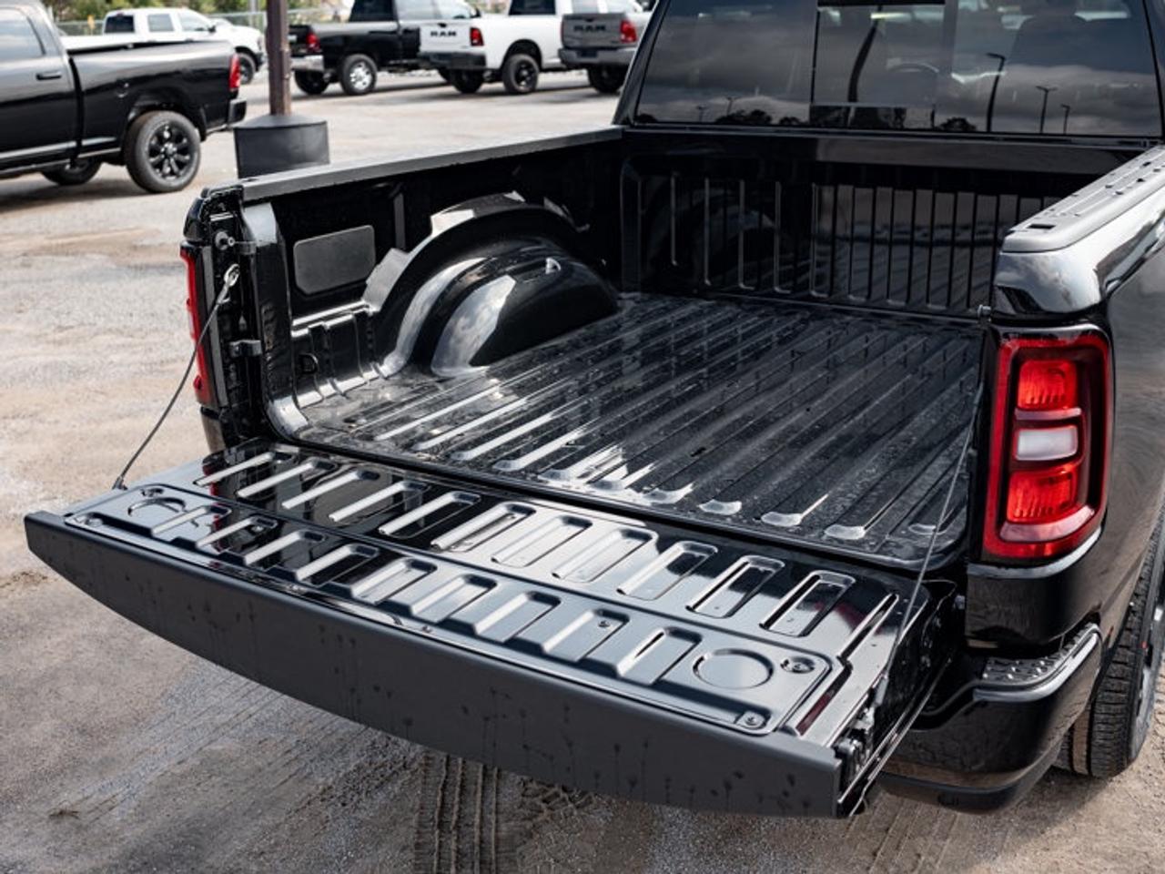 2026 RAM 1500 Express Photo