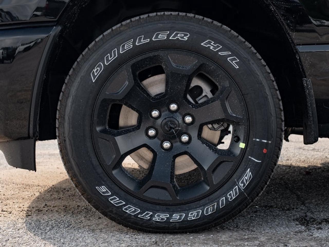 2026 RAM 1500 Express Photo
