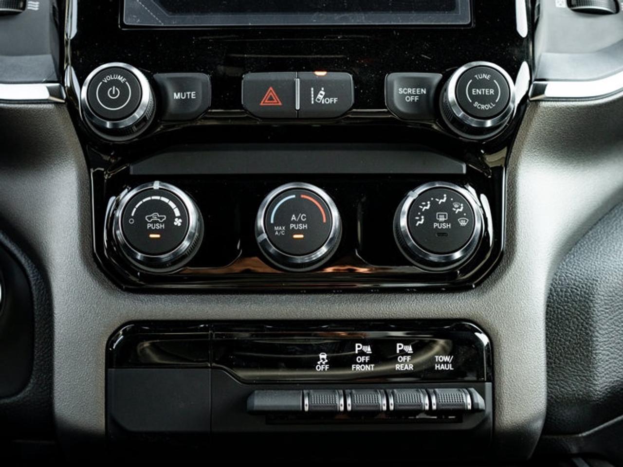 2026 RAM 1500 Express Photo