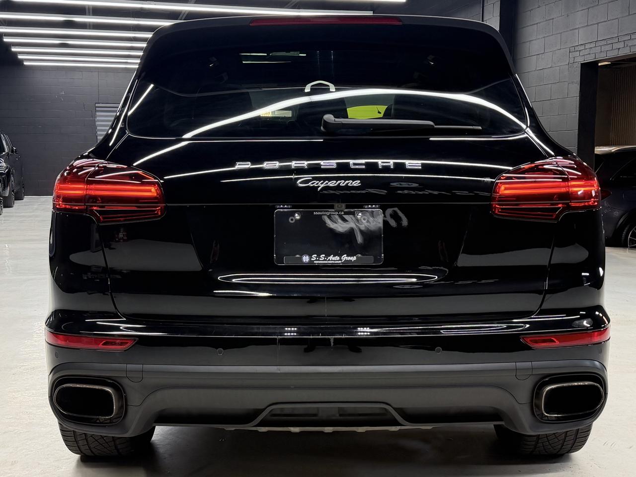 2017 Porsche Cayenne PLATINUM EDITION|NAV|BACKUP|LCA|BOSE SOUND|PANO| Photo4
