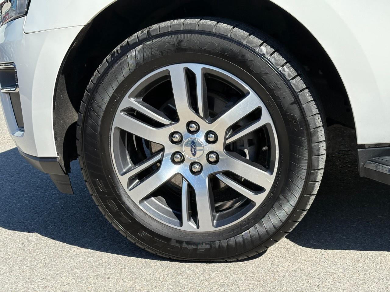 2022 Ford Expedition LIMITED MAX 4X4 Photo