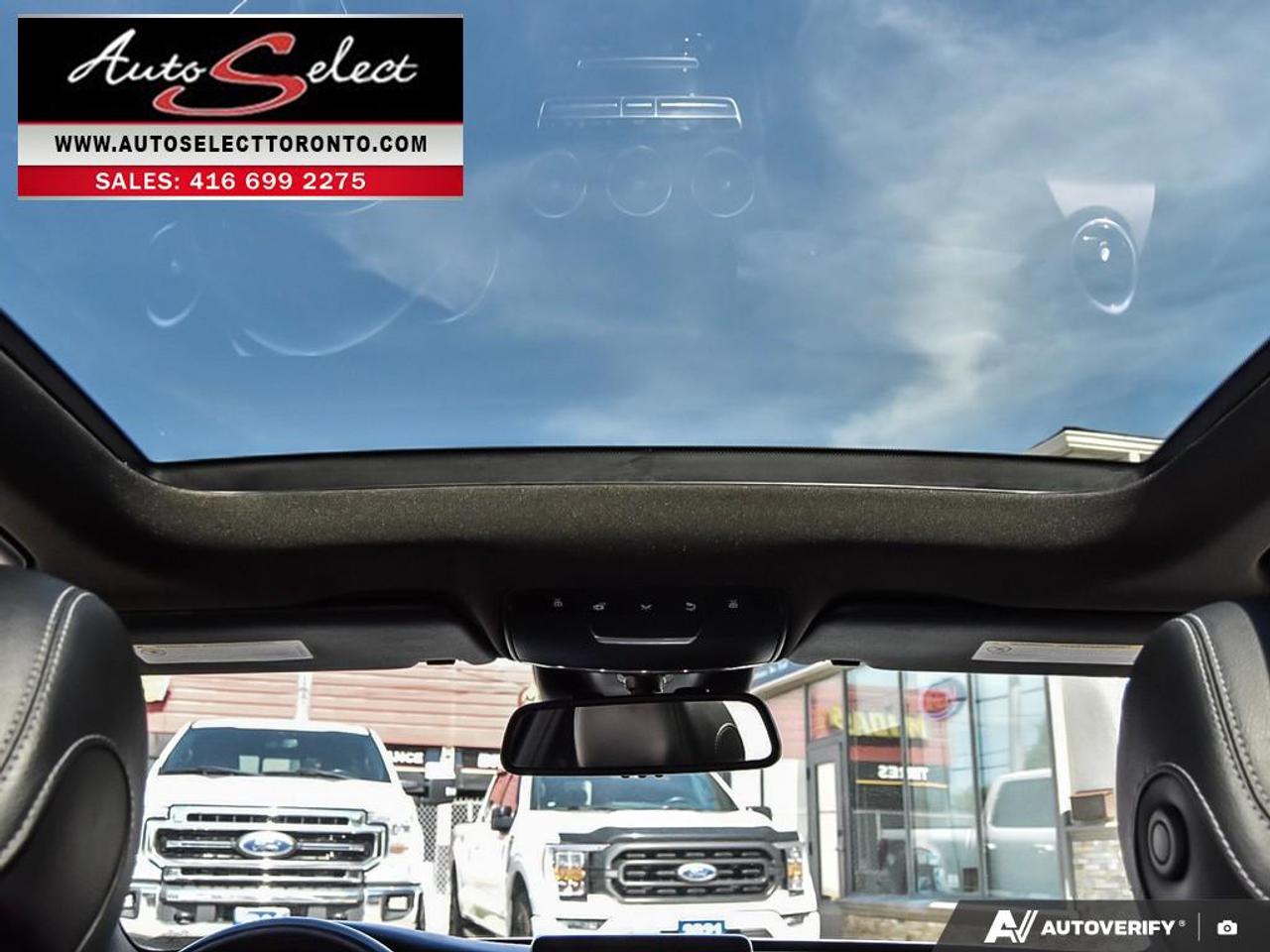 2018 Mercedes-Benz C-Class 4Matic C300 AWD - Technology Pkg - Panoramic Sunroof Photo