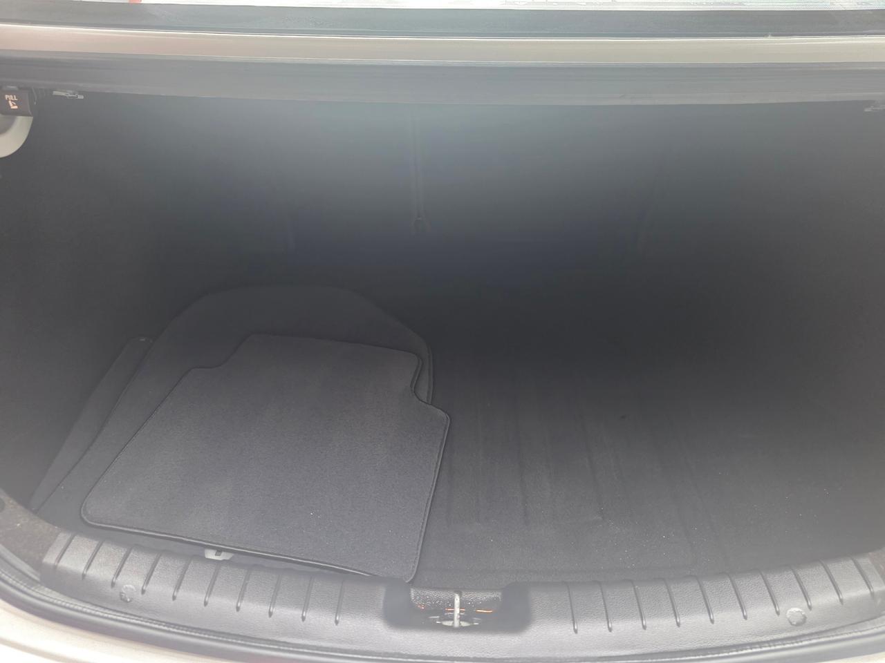 2018 Hyundai Elantra Sport Tech MANUAL | ACCIDENT FREE | LOADED Photo