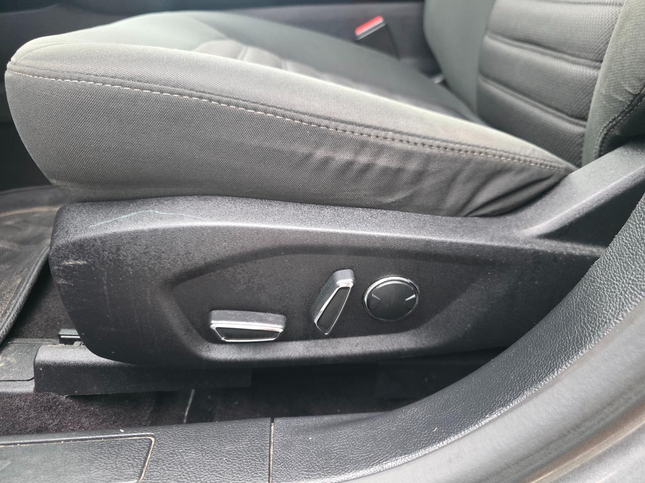 2017 Ford Fusion SE Accident Free | Dealer Serviced | Navi | Heated Seats Photo