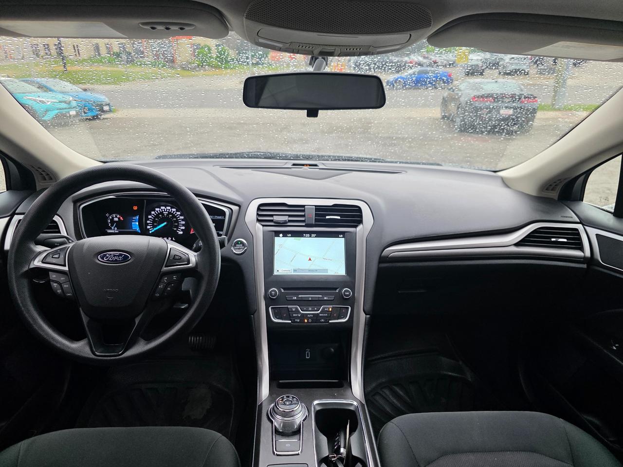 2017 Ford Fusion SE Accident Free | Dealer Serviced | Navi | Heated Seats Photo