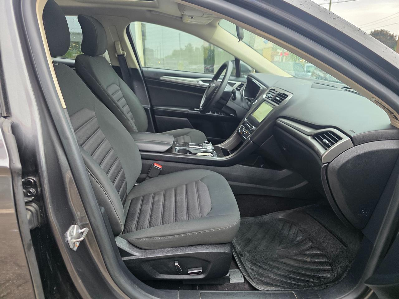 2017 Ford Fusion SE Accident Free | Dealer Serviced | Navi | Heated Seats Photo