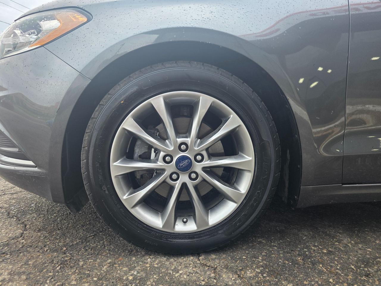 2017 Ford Fusion SE Accident Free | Dealer Serviced | Navi | Heated Seats Photo